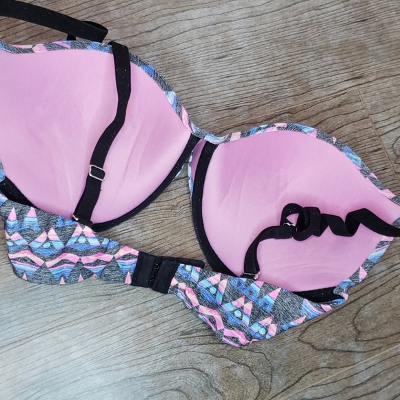 Guc 32DD push bra pink by Victoria secret - Picture 3 of 4